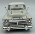 1955 GMC Blue Chip Pick-up cream 1:24 Motormax 79383