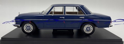 Mercedes 200D W115 1968 model 1:24 WhiteBox 124195 Mercedes 200D W115 1968 model 1:24 WhiteBox 124195