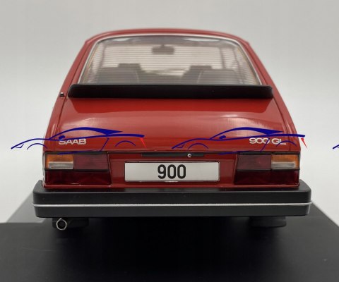 SAAB 900 Turbo 1981 red krokodyl 1:18 MCG 18340 SAAB 900 Turbo 1981 red krokodyl 1:18 MCG 18340
