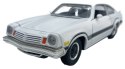 Chevrolet Vega GT 1974 1:24 Motormax 79048 biały