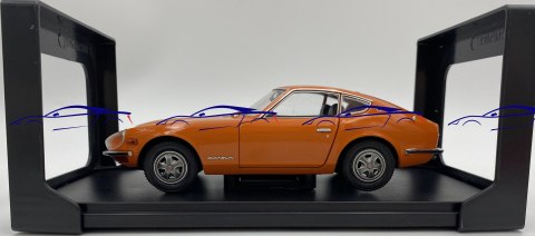 Datsun 240 Z 1969 model 124198 WhiteBox 1:24 orange Datsun 240 Z 1969 model 124198 WhiteBox 1:24 orange