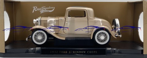 Ford 3-Window Coupe 1932 1:18 model LDC 92248 gold
