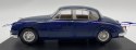 Jaguar Mark 2 MK2 model 124201 WhiteBox 1:24 dark blue