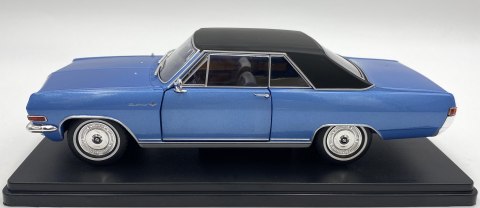 Opel Diplomat V8 Coupe 1965 model METAL 124137 WhiteBox 1:24 niebieski Opel Diplomat V8 Coupe 1965 model METAL 124137 WhiteBox 1:24 niebieski