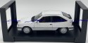 Opel Kadett E GSi 1985 model 124221 WhiteBox 1:24 biały