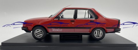 Renault 18 Turbo model 124213 WhiteBox 1:24 red Renault 18 Turbo model 124213 WhiteBox 1:24 red