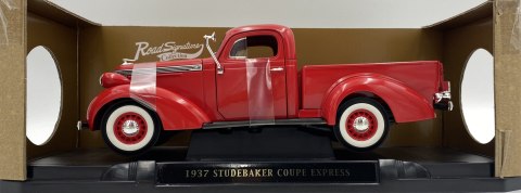 Studebaker Coupe Express 1937 1:18 model LDC 92458 czerwony Studebaker Coupe Express 1937 1:18 model LDC 92458 czerwony