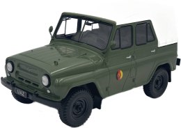 UAZ 469 (NFA) model 124143 WhiteBox 1:24