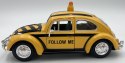 VW Beetle Käfer Airport Follow Me1966 model 1:24 Motormax 79590