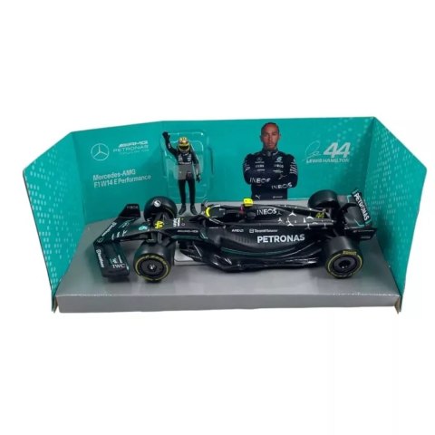 Bolid F1 Mercedes W14 #44 z kierowcą Bburago 1:24 28037 Bolid F1 Mercedes W14 #44 z kierowcą Bburago 1:24 28037