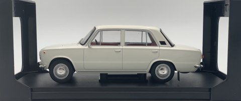 Fiat 124 1970 model METAL 124230 WhiteBox 1:24 biały Fiat 124 1970 model METAL 124230 WhiteBox 1:24 biały