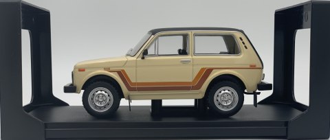 Lada Łada Niva 5000 1990 model METAL 124224 WhiteBox 1:24 beżowy Lada Łada Niva 5000 1990 model METAL 124224 WhiteBox 1:24 beżowy