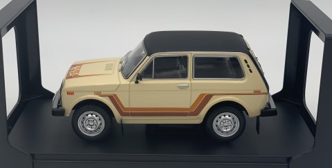 Lada Łada Niva 5000 1990 model METAL 124224 WhiteBox 1:24 beżowy Lada Łada Niva 5000 1990 model METAL 124224 WhiteBox 1:24 beżowy