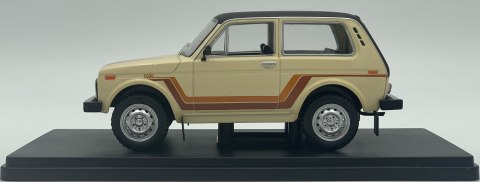 Lada Łada Niva 5000 1990 model METAL 124224 WhiteBox 1:24 beżowy Lada Łada Niva 5000 1990 model METAL 124224 WhiteBox 1:24 beżowy