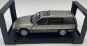 Opel Omega A2 Caravan 1990 model METAL 124165 WhiteBox 1:24 srebrny Opel Omega A2 Caravan 1990 model METAL 124165 WhiteBox 1:24 srebrny