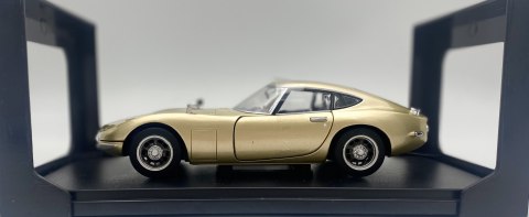 Toyota 2000 GT 1967 124229 WhiteBox model 1:24 złoty Toyota 2000 GT 1967 124229 WhiteBox model 1:24 złoty