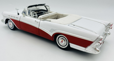 BUICK Roadmaster 1957 1:18 model Motormax 73152 biały BUICK Roadmaster 1957 1:18 model Motormax 73152 biały