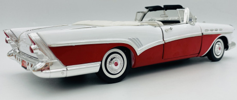BUICK Roadmaster 1957 1:18 model Motormax 73152 biały BUICK Roadmaster 1957 1:18 model Motormax 73152 biały