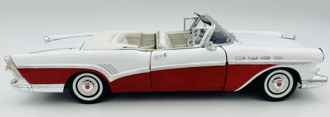 BUICK Roadmaster 1957 1:18 model Motormax 73152 biały BUICK Roadmaster 1957 1:18 model Motormax 73152 biały