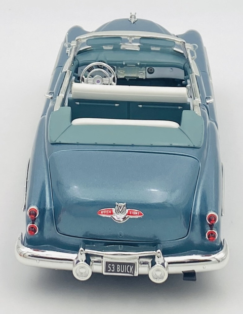 BUICK Skylark 1953 1:18 model Motormax 73129 BUICK Skylark 1953 1:18 model Motormax 73129