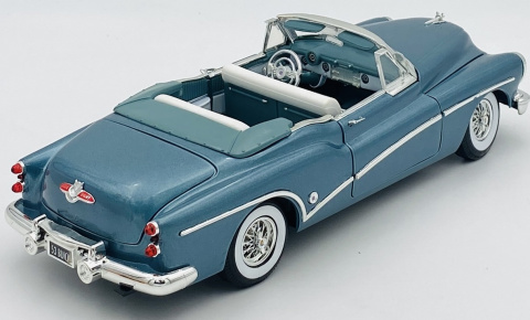 BUICK Skylark 1953 1:18 model Motormax 73129 BUICK Skylark 1953 1:18 model Motormax 73129