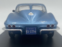 CHEVROLET Corvette Stingray C2 1963 model 1/24 WhiteBox 124232 niebieski CHEVROLET Corvette Stingray C2 1963 model 1/24 WhiteBox 124232 niebieski