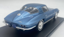 CHEVROLET Corvette Stingray C2 1963 model 1/24 WhiteBox 124232 niebieski CHEVROLET Corvette Stingray C2 1963 model 1/24 WhiteBox 124232 niebieski
