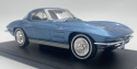 CHEVROLET Corvette Stingray C2 1963 model 1/24 WhiteBox 124232 niebieski CHEVROLET Corvette Stingray C2 1963 model 1/24 WhiteBox 124232 niebieski