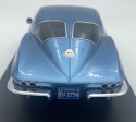 CHEVROLET Corvette Stingray C2 1963 model 1/24 WhiteBox 124232 niebieski CHEVROLET Corvette Stingray C2 1963 model 1/24 WhiteBox 124232 niebieski
