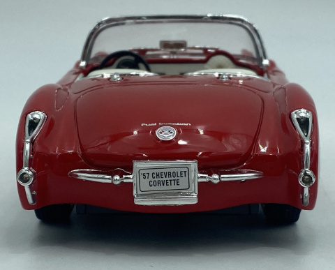 Chevrolet CORVETTE 1957 cabrio model Welly 1:24 czerwony Chevrolet CORVETTE 1957 cabrio model Welly 1:24 czerwony