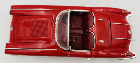 Chevrolet CORVETTE 1958 1:18 model Motormax 73109 czerwony Chevrolet CORVETTE 1958 1:18 model Motormax 73109 czerwony