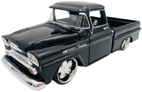 Chevy Apache Fleetside Pickup 1:24 Motormax 79311 czarny Chevy Apache Fleetside Pickup 1:24 Motormax 79311 czarny