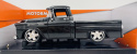 Chevy Apache Fleetside Pickup 1:24 Motormax 79311 czarny