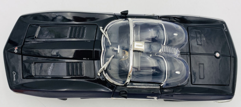 Chevy CORVETTE 1961 Mako Shark concept 1:18 model Motormax 73102 Chevy CORVETTE 1961 Mako Shark concept 1:18 model Motormax 73102