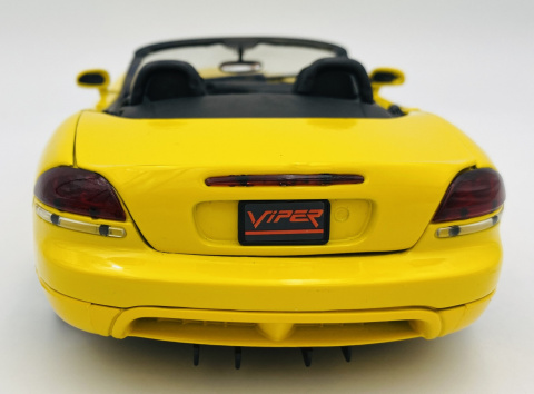 Dodge Viper SRT-10 2003 model 1:18 Motormax 73137 Dodge Viper SRT-10 2003 model 1:18 Motormax 73137