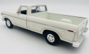 Ford F-150 Custom Pickup 1977 1:24 Motormax 79386 biały