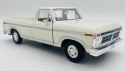 Ford F-150 Custom Pickup 1977 1:24 Motormax 79386 biały