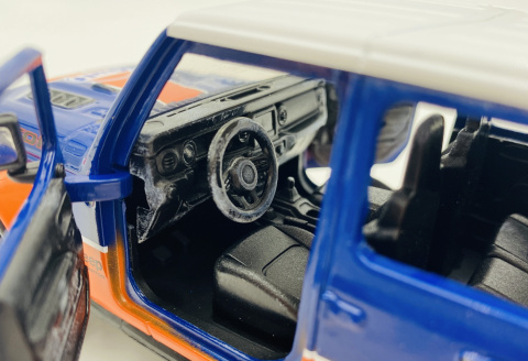 JEEP Gladiator Rubicon 2021 GULF model 1:27 Motormax 79663 JEEP Gladiator Rubicon 2021 GULF model 1:27 Motormax 79663