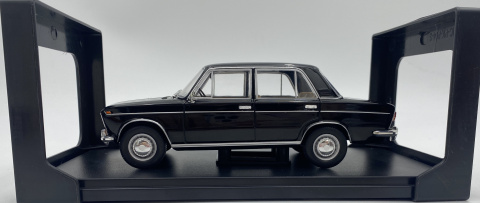 Lada Łada 1500 1977 model METAL 124237 WhiteBox 1:24 czarny Lada Łada 1500 1977 model METAL 124237 WhiteBox 1:24 czarny