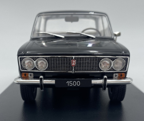 Lada Łada 1500 1977 model METAL 124237 WhiteBox 1:24 czarny Lada Łada 1500 1977 model METAL 124237 WhiteBox 1:24 czarny