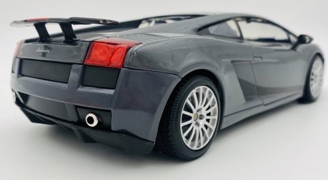 Lamborghini Gallardo Superleggera model 1:18 Motormax 73181 grafitowy Lamborghini Gallardo Superleggera model 1:18 Motormax 73181 grafitowy