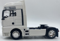 MAN TGX ciągnik siodłowy model WELLY 32650 metal 1:32 biały MAN TGX ciągnik siodłowy model WELLY 32650 metal 1:32 biały