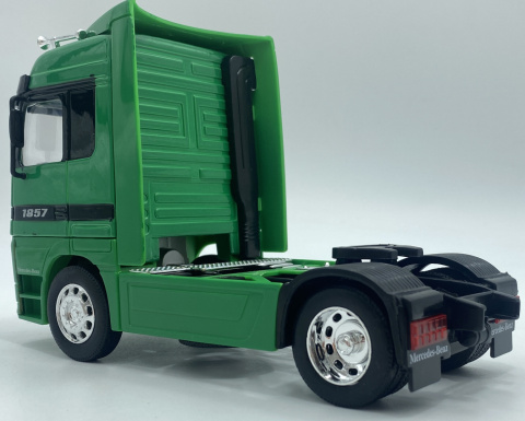 Mercedes Benz Actros 1857 ciągnik siodłowy model WELLY 32280 metal 1:32 Mercedes Benz Actros 1857 ciągnik siodłowy model WELLY 32280 metal 1:32