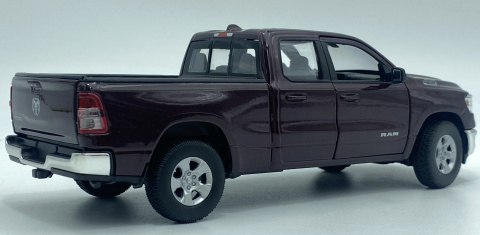 RAM 1500 Hemi 2019 Bighorn pickup model Welly 1:27 bordowy RAM 1500 Hemi 2019 Bighorn pickup model Welly 1:27 bordowy