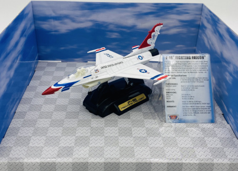 Samolot F-16 Fighting Falcon duży model podstawka METAL Motormax bez uzbrojenia Samolot F-16 Fighting Falcon duży model podstawka METAL Motormax bez uzbrojenia
