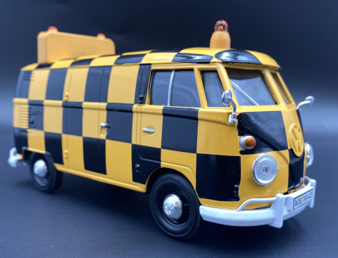 VW Type 2 (T1) Airport Runway Follow Me model 1:24 Motormax 79572 VW Type 2 (T1) Airport Runway Follow Me model 1:24 Motormax 79572