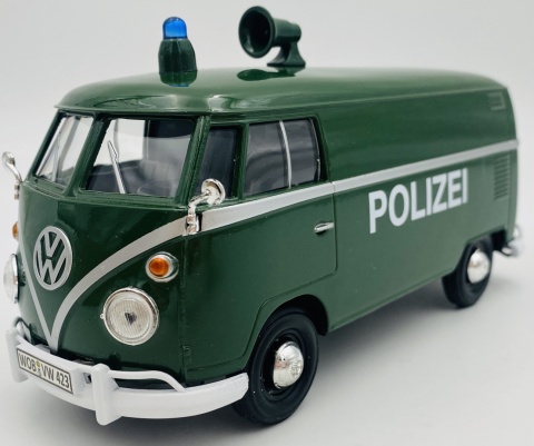 VW Type 2 T1 Polizei Policja niemiecka model 1:24 Motormax 79574 VW Type 2 T1 Polizei Policja niemiecka model 1:24 Motormax 79574