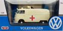 Volkswagen Type 2 T1 Ambulance karetka pogotowia model 1:24 Motormax 79565