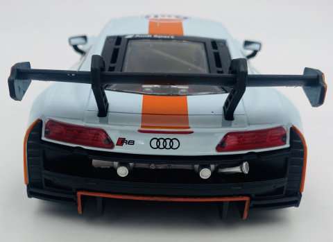 Audi R8 LMS GT3 GULF Livery model 1:24 Motormax 79667 Audi R8 LMS GT3 GULF Livery model 1:24 Motormax 79667