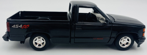 Chevrolet 454 SS Pickup 1:24 Motormax 73203 czarny Chevrolet 454 SS Pickup 1:24 Motormax 73203 czarny